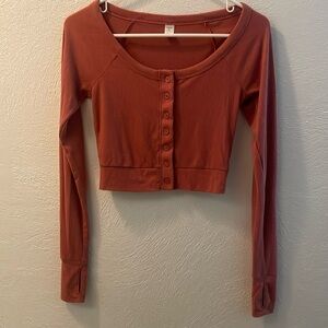 Old navy cropped workout long sleeve top